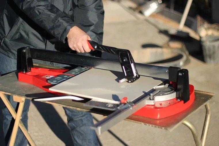 Mașină manuală de tăiat gresie Rubi TP-75 S – tăiere 75 cm, grosime 20 mm