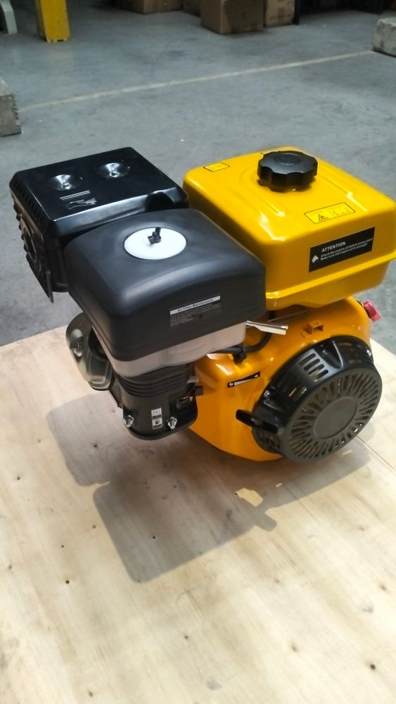 Motor benzină Panda PD190FCPRG, 9 kW, 420 cmc, văzut din lateral